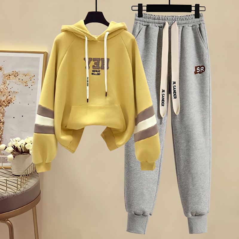 Sports Set for Women in Spring - Winter Clothing Sale recensione e prezzo