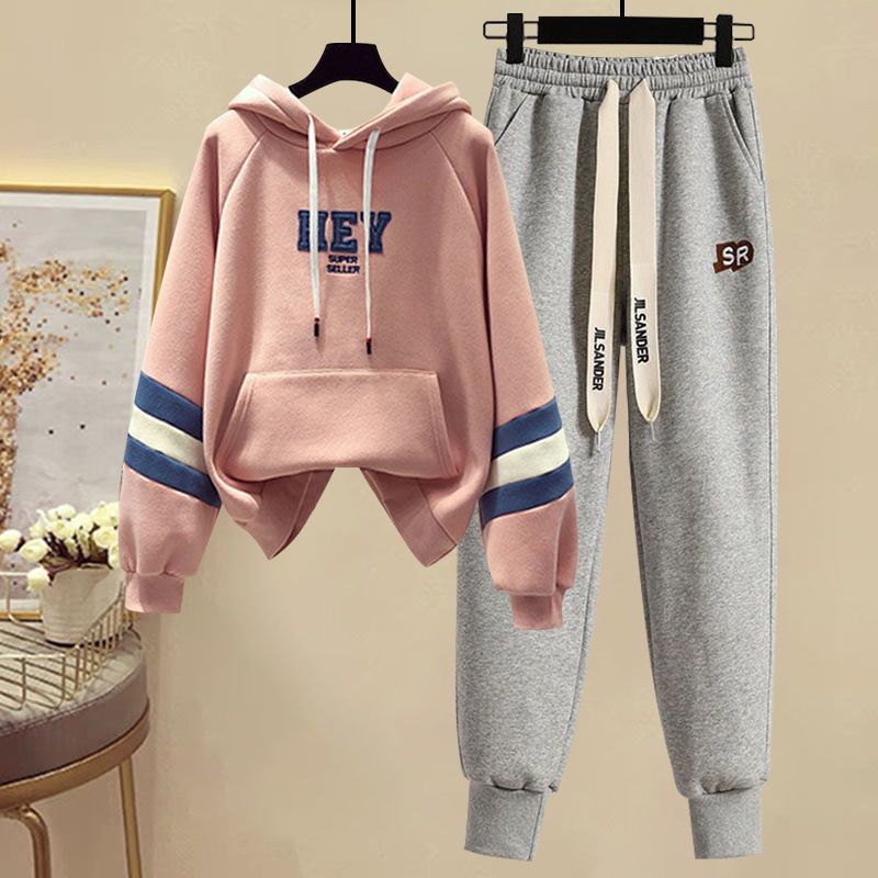 Sports Set for Women in Spring - Winter Clothing Sale recensione e prezzo