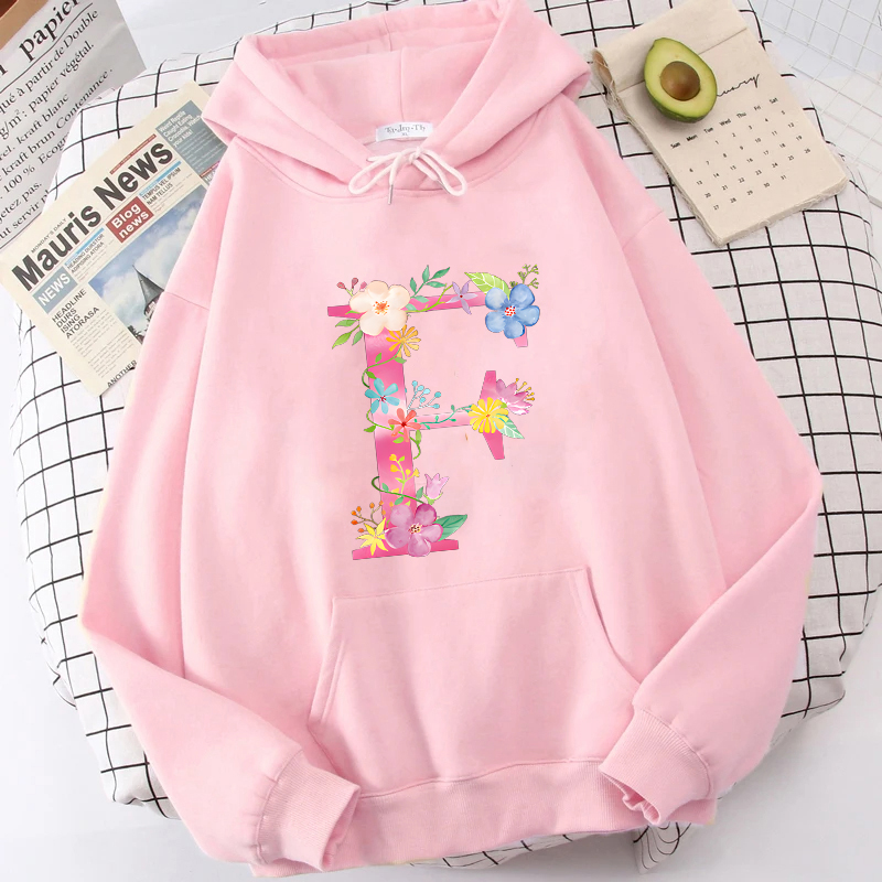 26 Alphabet A-Z Pink Flower Le - Winter Clothing Essential recensione e prezzo